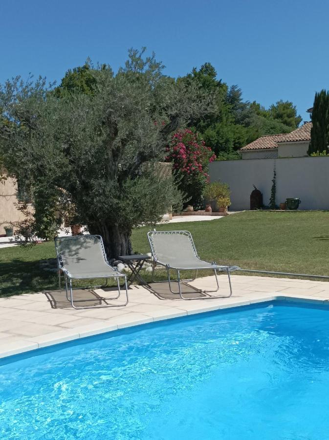 Chambre D'Hote Au Coeur Des Alpilles Муриес Екстериор снимка