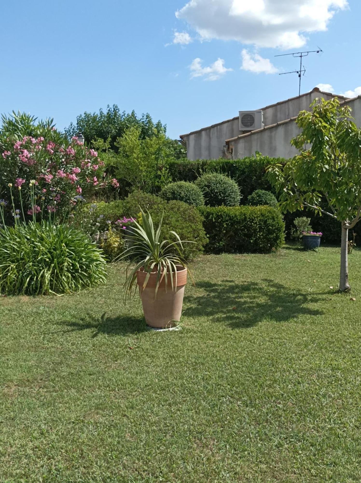 Chambre D'Hote Au Coeur Des Alpilles Муриес Екстериор снимка